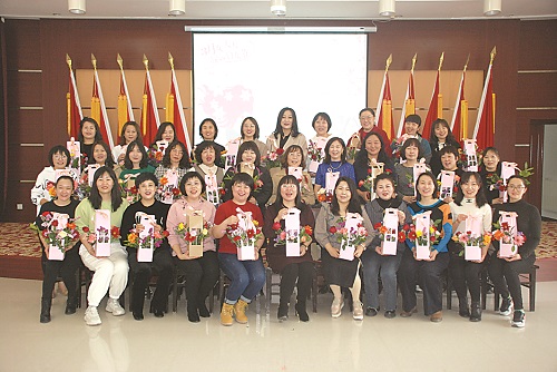 “巾幗心系企 建功新時(shí)代” 一一包頭熱力集團(tuán)女工倡議書(shū)5.jpg